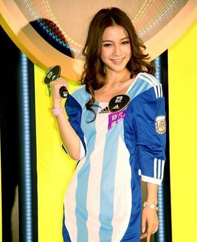 错过这期的足球宝贝兄弟们要等上五百年！