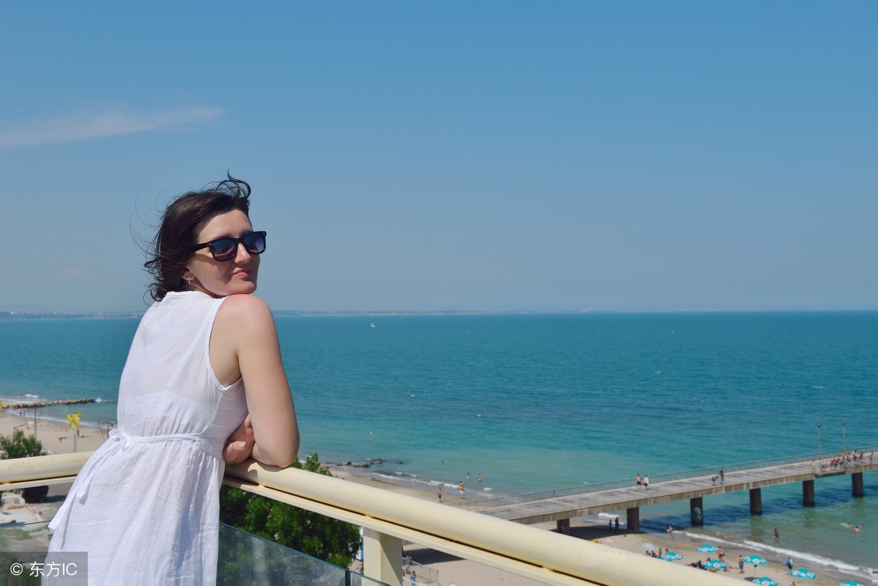 有一种深爱叫不再联系却思念,有一种深爱叫不再联系拼命去忘记