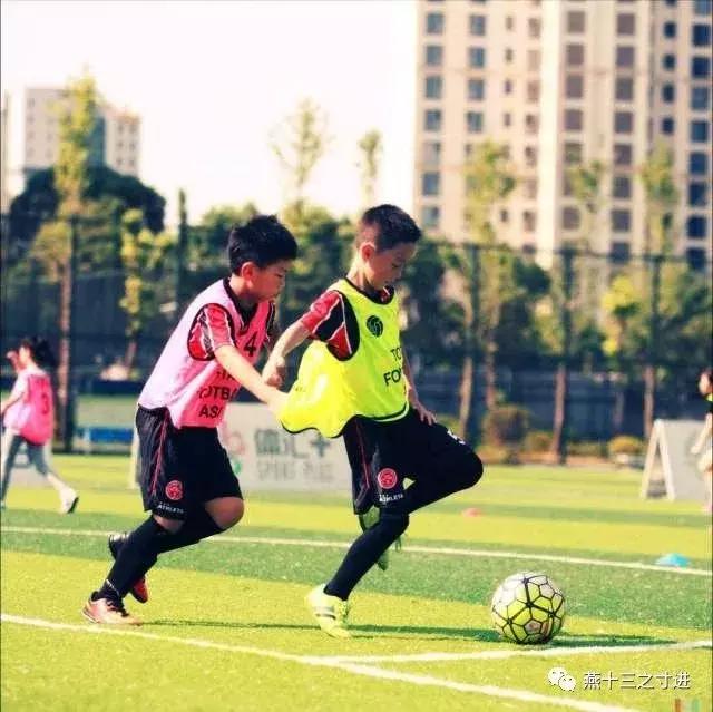 从“球场酷公子”到“见习中场发动机”