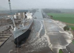 枉费我看了整整大半天，原来是块泰国进口透明乳胶，真是服了