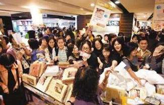 日韩免税店中国游客 (中国游客横扫日韩免税店)