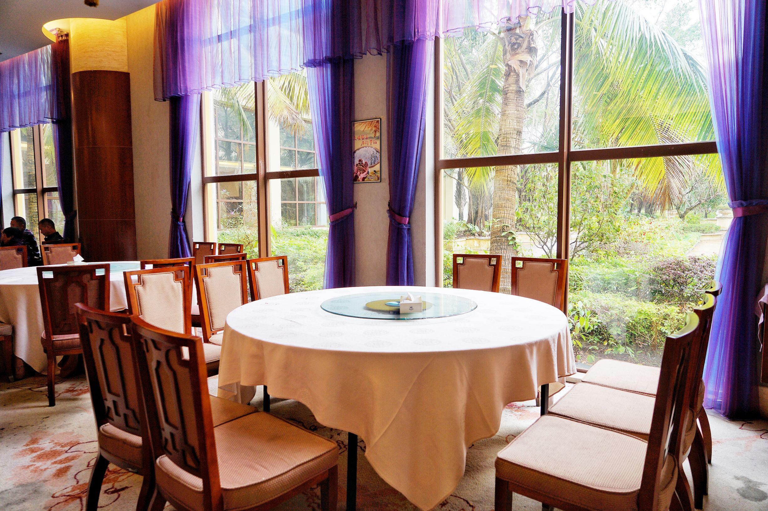 死海景区泡温泉,死海漂浮汤泉