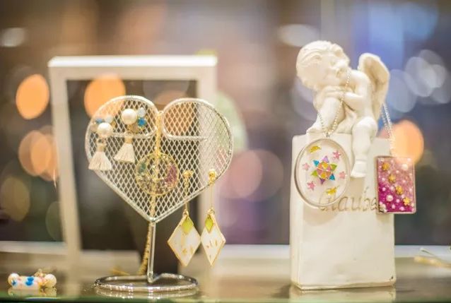 魔都解忧杂货铺 (解忧杂货铺魔都)