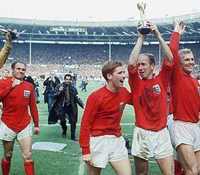 梅西三大数据全欧第一c罗,梅西c罗争顶头球