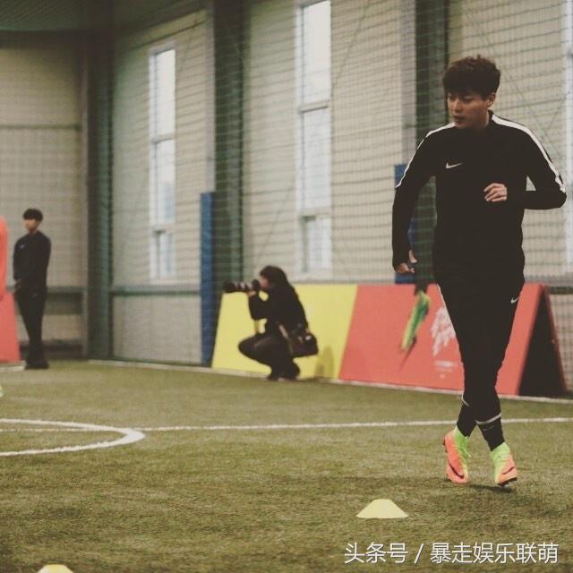 剧内剧外男友力爆发!尹斗俊简直是女生梦寐以求的理想对象啊!