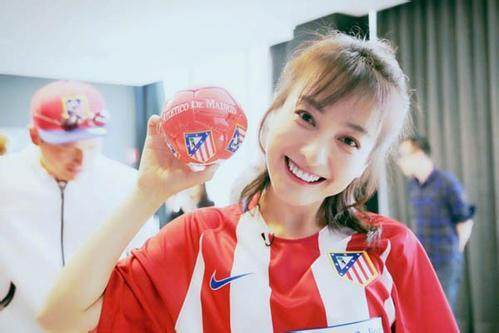 吴昕的成长之路舞台上惊艳全场,2017吴昕李易峰跨年