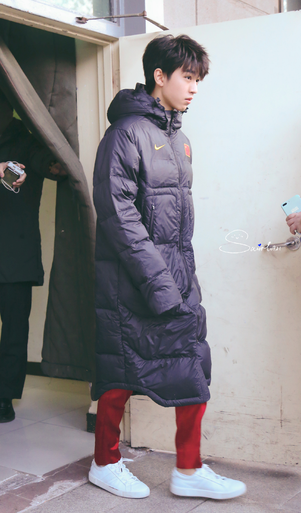 比TFBOYS更大牌，在他面前，王俊凯也得车外干站着