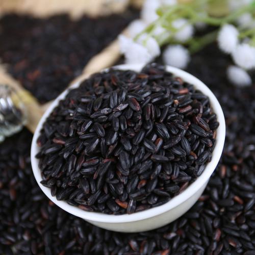 看脸上斑区,速看脸上这三处长斑预示哪些疾病