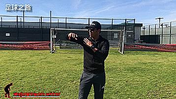 花式技巧之胸部吸球教学