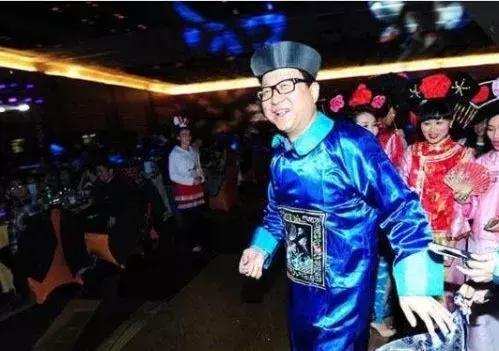 「要我参加这样的公司年会，我还不如辞职算了！」