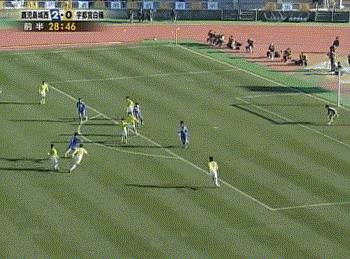 18岁亚冠首秀1传1射斩落上海申花，他另一身份是日本高中射手王