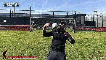 花式技巧之胸部吸球教学