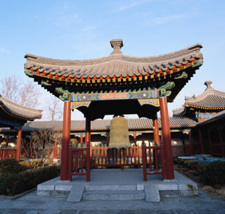 两件战国的青铜器,有中国二字的青铜器