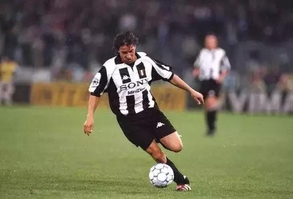 天下足球催泪文案视频,天下足球催泪文案劳尔