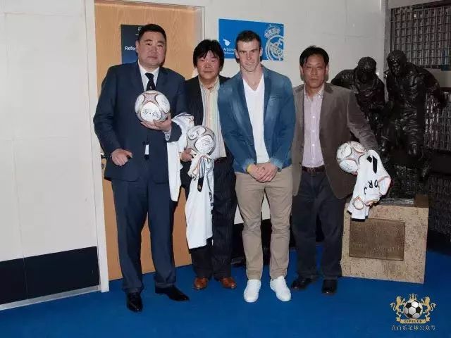 津门足球双百颂图片,津门足球双百颂签售会