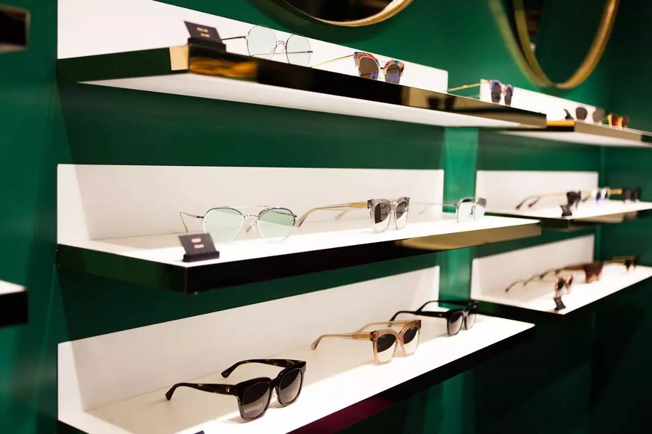 韩国比较火的墨镜,韩国超火的墨镜