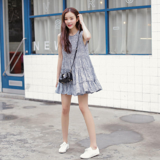 爱上文艺风雪纺连衣裙气质减龄,雪纺连衣裙既显女人味又时尚