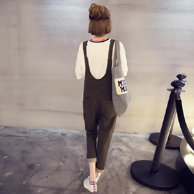 背带裤搭配内搭,背带裤内搭厚实