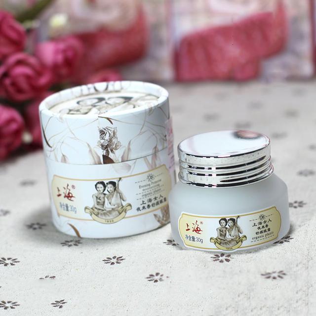 化妆品放在冰箱里过期了还能用吗 (化妆品过期了扔了可惜怎么用)