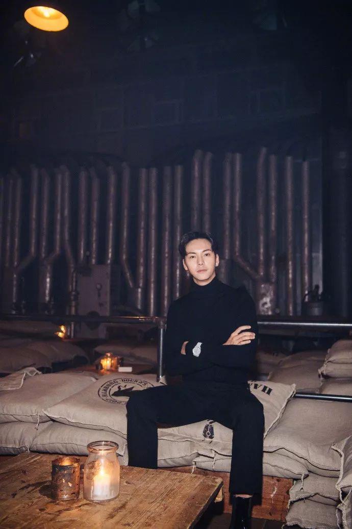 蕾哈娜solomon鞋,蕾哈娜的联名鞋子