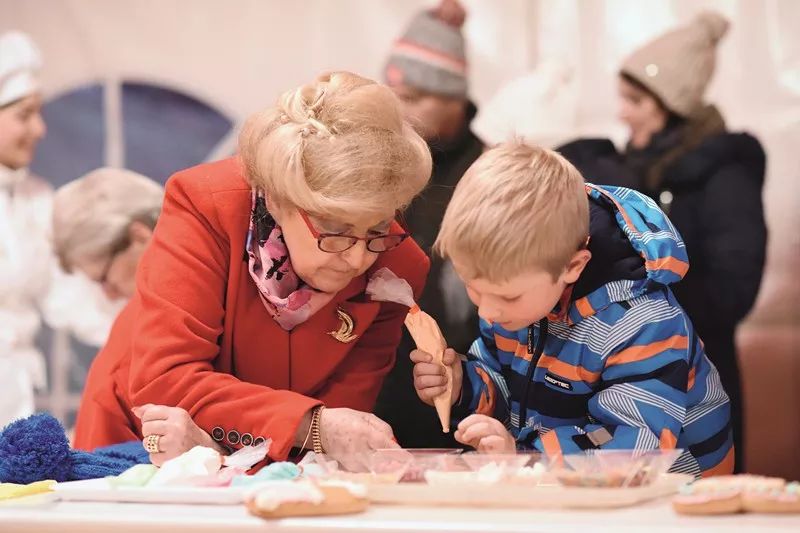 边吃边玩!瑞士巧克力、奶酪等主题列车线路等你来吃