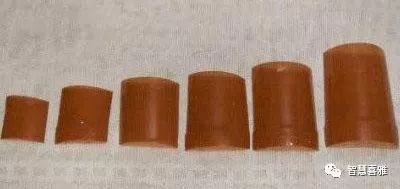 手工塑料玫瑰花制作过程,用塑料彩带做玫瑰花