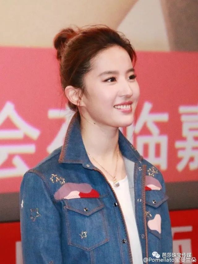 李宁运动服怎么搭,李宁运动服怎么搭配衣服