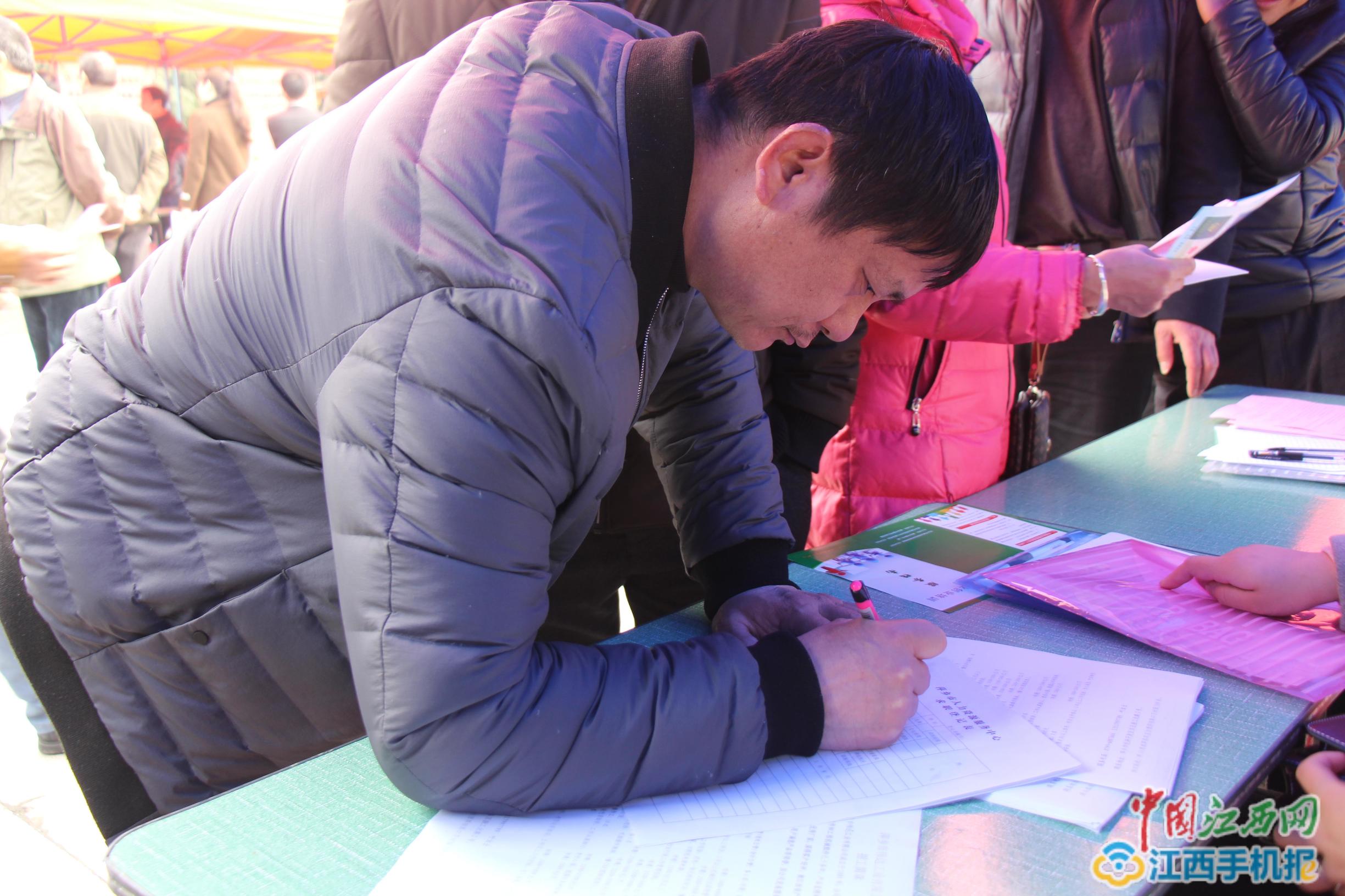 萍乡:为去产能煤企职工送上“就业大餐”让“老师傅”们端上“新饭碗”