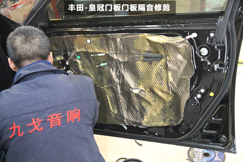 成都丰田雷凌音响改装升级,合肥市丰田皇冠汽车音响改装