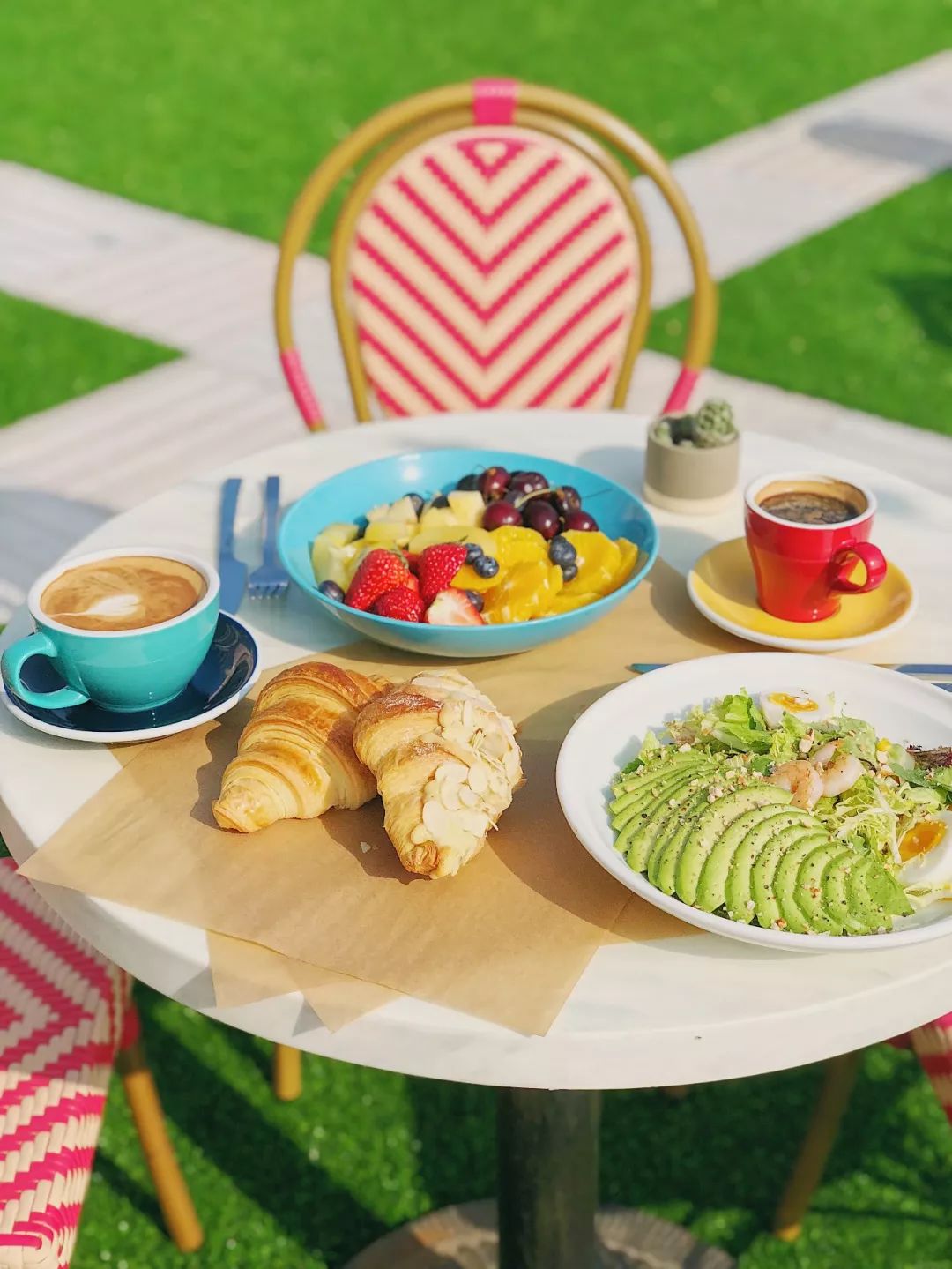 任性!温州海归美女辞职爆改破厂房,建露天解忧咖啡馆!