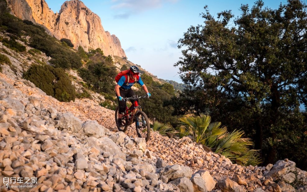 骑行膝盖疼一招搞定,骑行膝盖疼还能骑吗