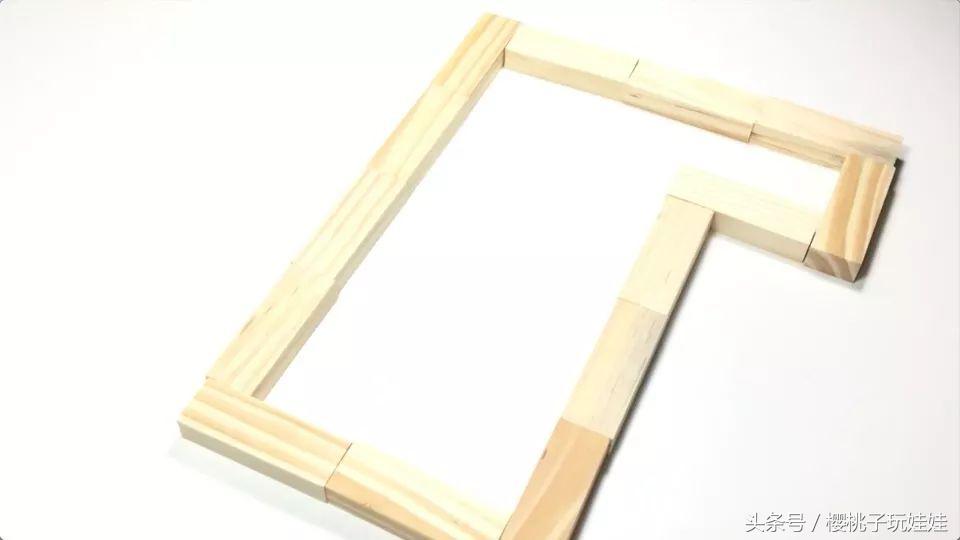 用鞋盒给芭比娃娃做一个简单的床,给芭比娃娃做超大自制床