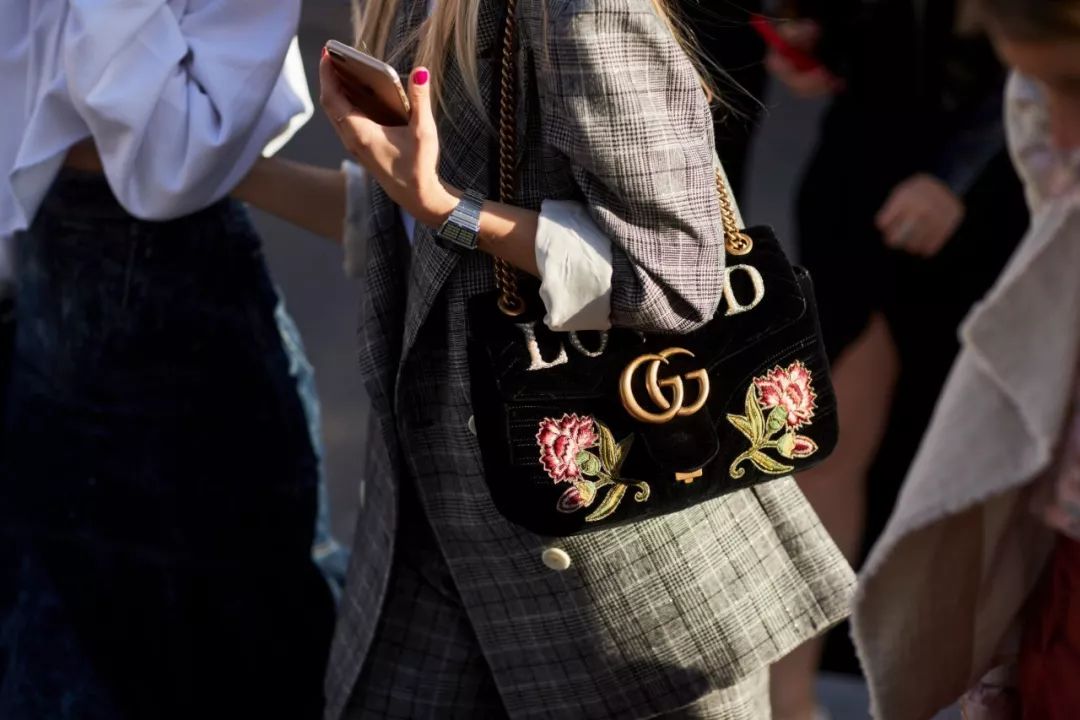 gucci是怎样成为全球最火品牌的,gucci设计look