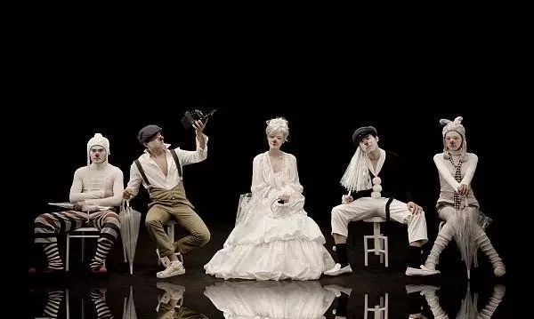 初四出门去远方,初四出门踏青的心情