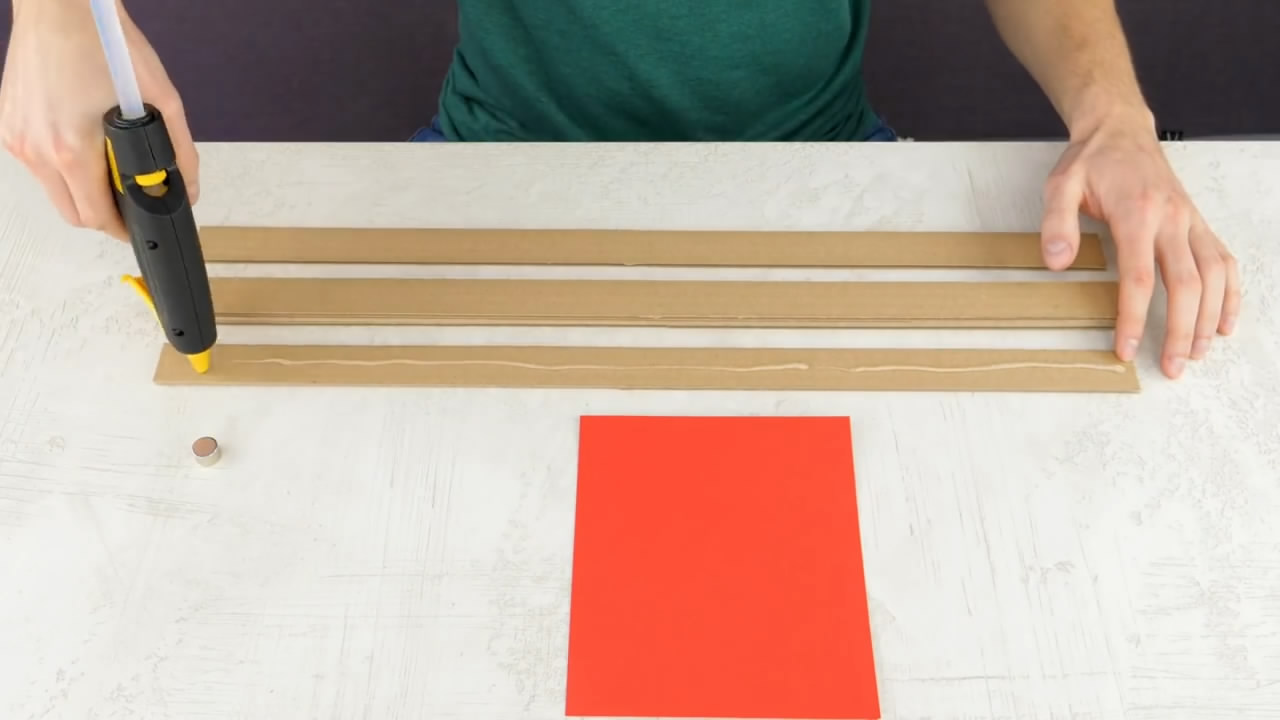 如何用磁铁制作可以玩的足球场,磁铁做足球