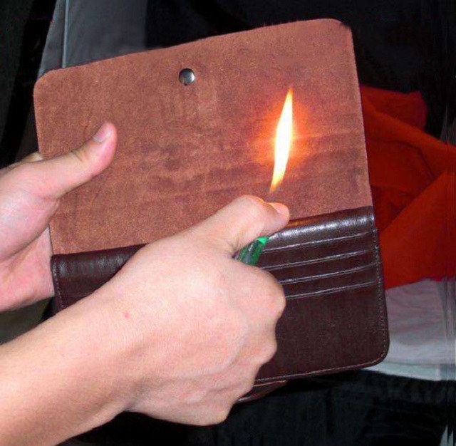 皮沙发刚三年就开裂是品质问题吗,买的沙发都掉皮怎么解决