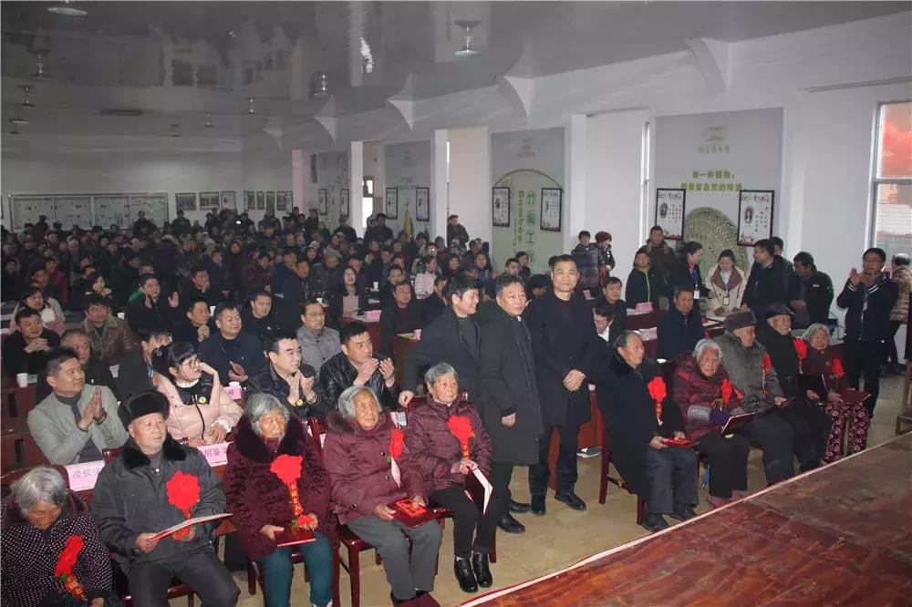 厉害了！诸暨有人每年都给这个村的老人发钱，已连续七年！