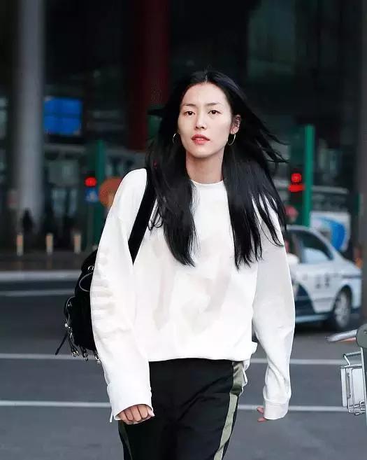 刘雯果然是穿搭高手,刘雯最新日常穿搭图片