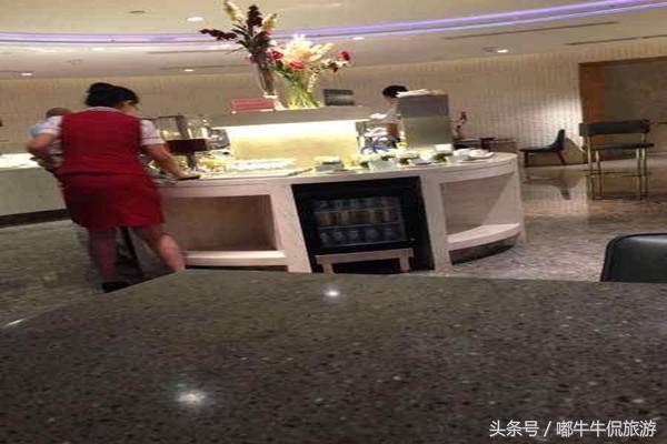 飞机转机停留8个小时去旅游,国际航班机场中转可以出去玩吗