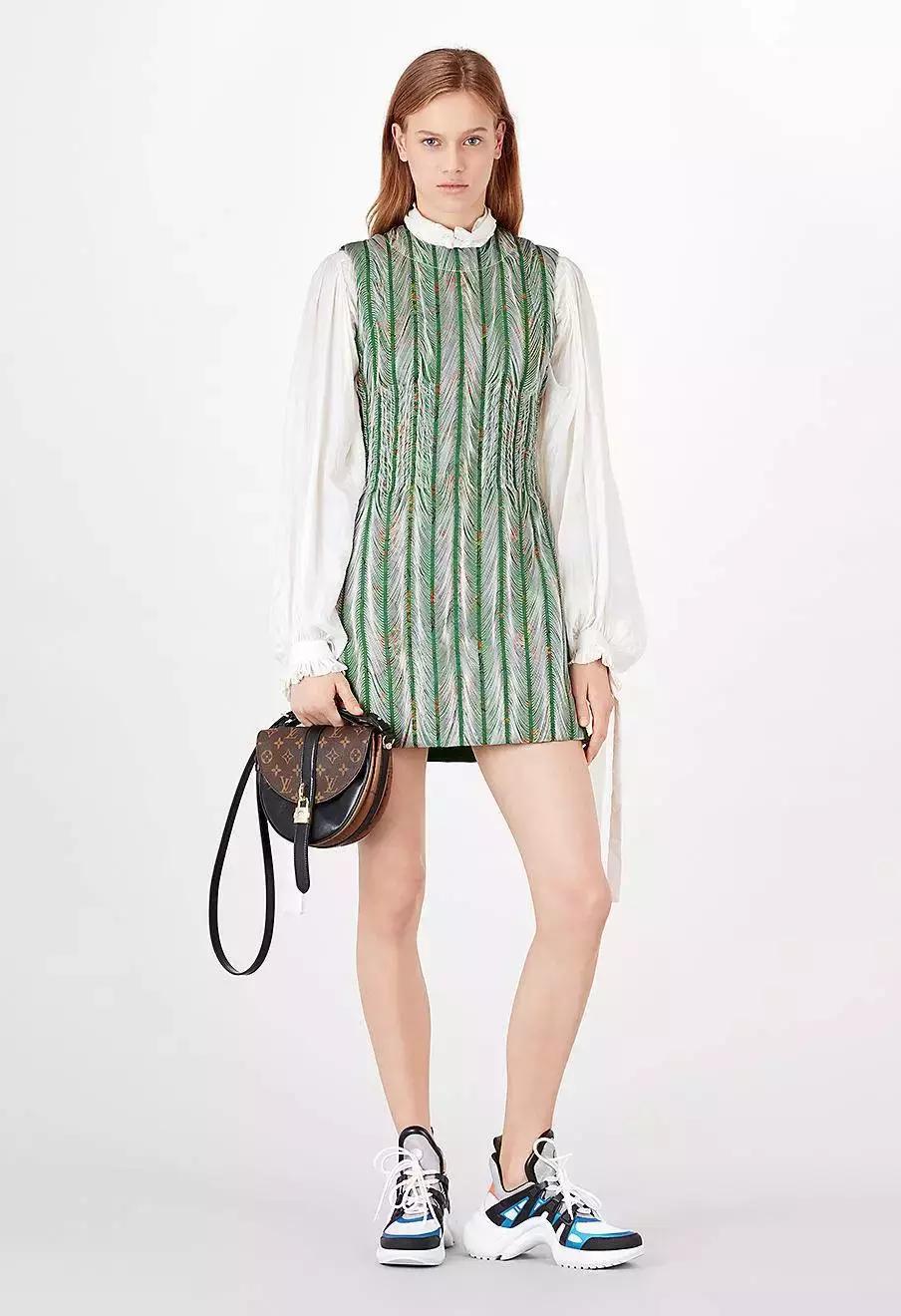 热巴新款包,迪丽热巴唐嫣同款