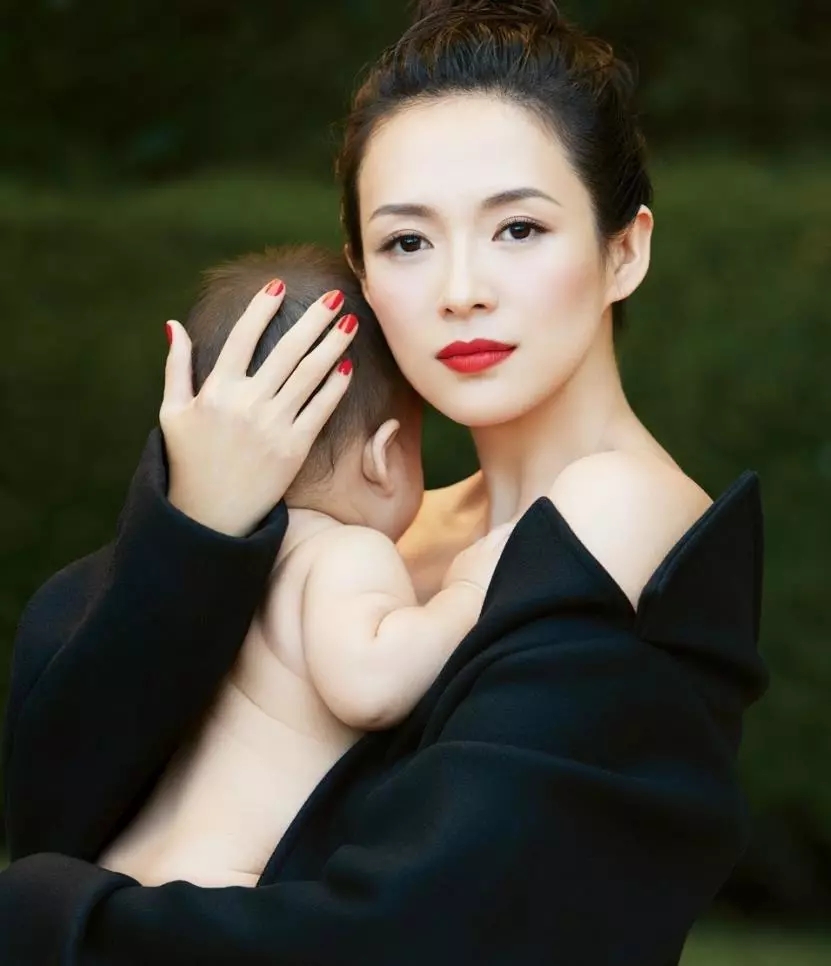 脸型偏肉感的女人穿衣风格,长脸型女生怎么穿衣服好看