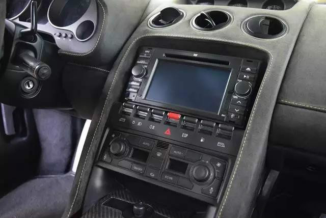 兰博基尼小牛盖拉多视频,兰博基尼