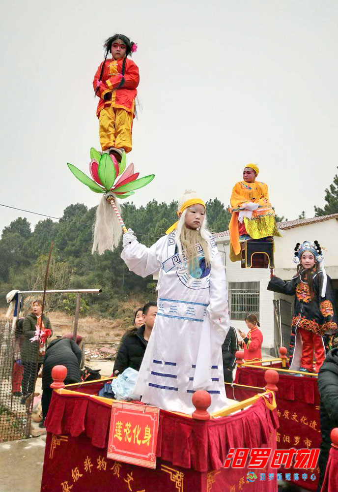 在故事小镇赶一场大众狂欢,故事小镇赶大众狂欢