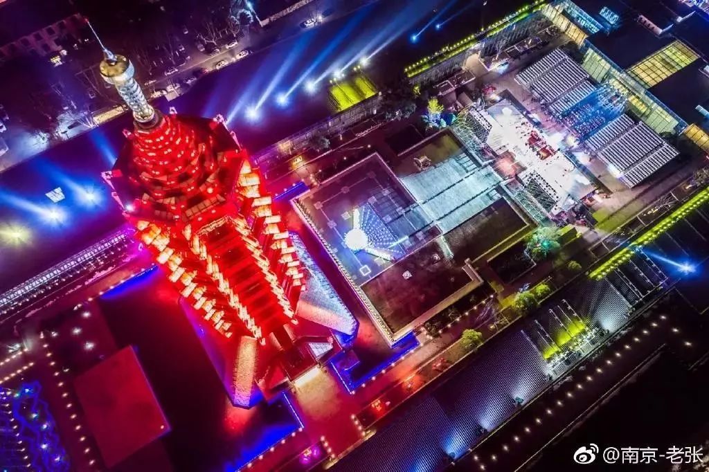 今夜的南*夫子京**庙,全是人人人人!有你吗?