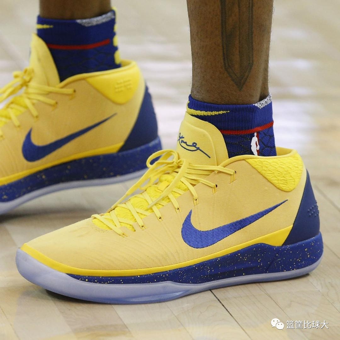 库里中国赛2017深圳出场仪式,2020库里nba入场秀