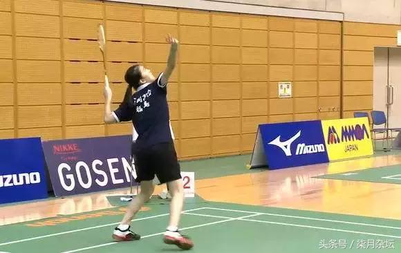 羽毛球如何发好高远球,羽毛球如何打好高远球