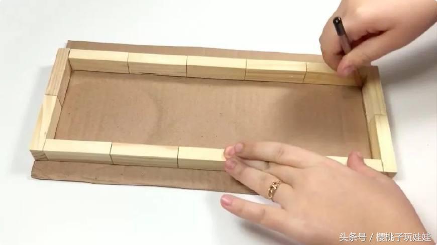 自己动手diy芭比娃娃,手工diy给芭比做小屋