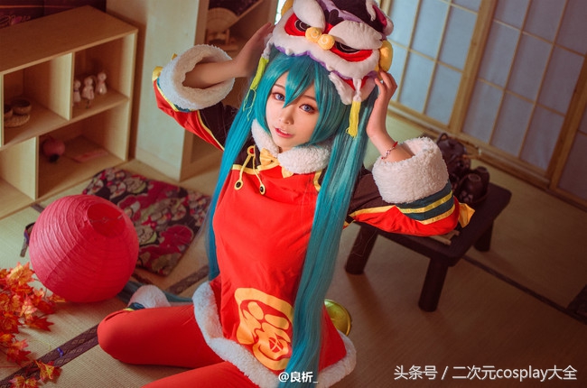 舞狮初音未来cos,初音未来cos原神校园表演