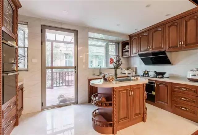 10家厨房比比看，一分价钱一分货