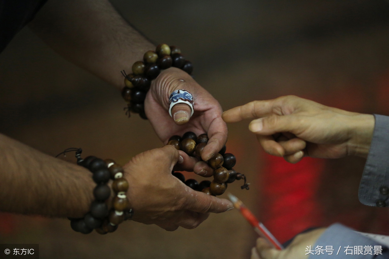 男士佩戴什么样的佛珠手串旺财运